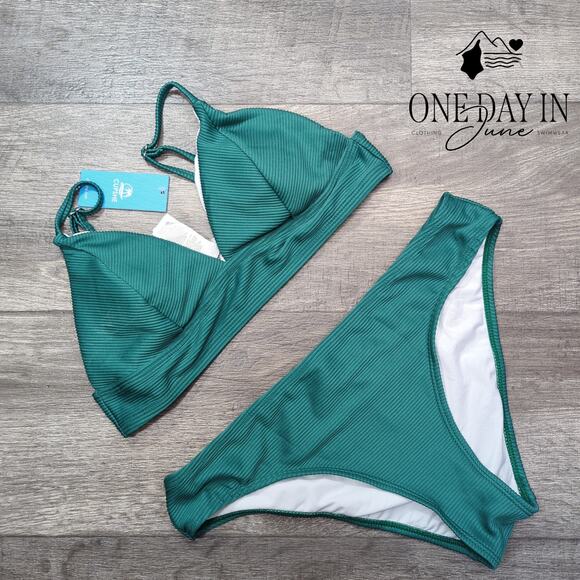 Cupshe V Neck Ribbed One Piece Swimsuit Size M - Picture 3 of 7